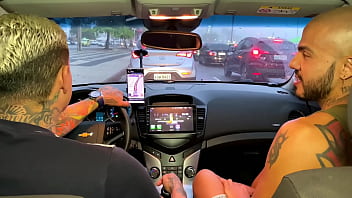 Preview 2 of Boro Homjanay - Motorista  ganha mamada no carro e pede pra fuder minha bunda em casa ( brunohot25 )