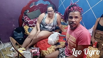 Preview 1 of Reverse Kissing Year Petite - Um bate papo com Valeska a chubby boca de veludo e  Nicoli Fox.