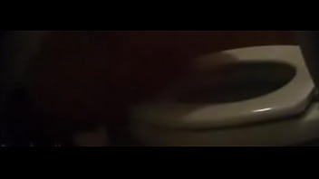 Preview 3 of Braazer Xxx2017 - Wc chaparrita en el ba&ntilde_o