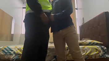 Preview 1 of Rape Anal Teen Videos Ra - Policia lime&ntilde_o folla a jovencito por el culo