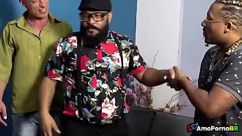 Preview 1 of Suaagrat Ke Rat Xxx - Se voc&ecirc_ n&atilde_o me valoriza,  teu AMIGO sabe valoriza BEM (Suzy Slut e Catra)