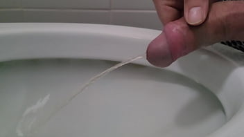 Preview 2 of Laa Rhoades - Morning piss