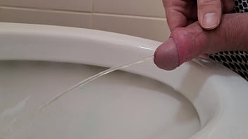 Preview 4 of Laa Rhoades - Morning piss