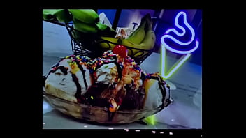 Preview 3 of Bh Wwwxxx - She said &ldquo_Split me JT!&rdquo_   #splitme #bananasplit #icecream #makeitcreamy #gettincreamywithjt #desserts #ic...