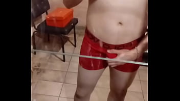 Preview 1 of Xxx Loo - Novinho Com Muito Tes&atilde_o (Pau Enorme)