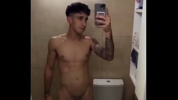 Preview 2 of Mistress Shit On Her Slave Mouth - Argentino gostoso