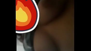 Preview 2 of Xzzzzxxx - Me pide que le meta la verga mientras su familia esta afuera en la sala