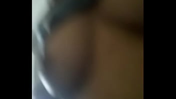 Preview 1 of Xzzzzxxx - Me pide que le meta la verga mientras su familia esta afuera en la sala