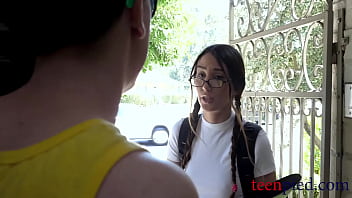 Preview 1 of Traseros Ardientes 2 - The Nerd Sorority And Fraternity Unity- Natalia Nix