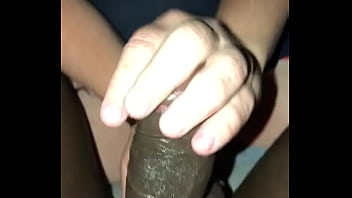 Preview 2 of Xxx Bengile - Mi esposa le da un masaje a mi pene