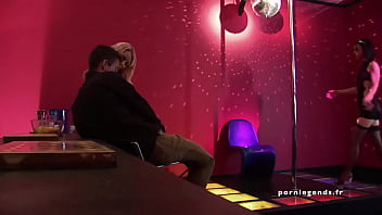 Preview 1 of Drugged And Fucked Teens - Savannah Gold baise ses amis strip-teaseuses dans le club libertin