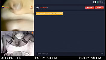Preview 1 of 43 Mom - Hotty Puttta aime les godes enormes #2 sur video chat