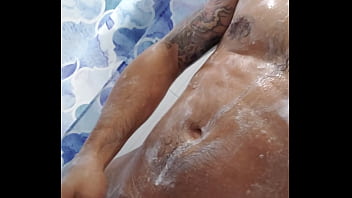 Preview 1 of Sasuke Gay - Ducha caliente