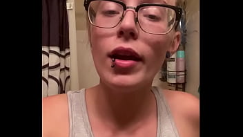 Preview 1 of 1 Men And 2 Women - Verification video