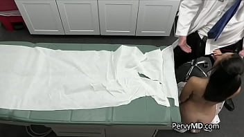 Preview 3 of Xxx Thekassykass - Busty ebony patient blows doctor