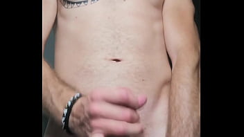 Preview 3 of Awek Kena Hisap Puting Susu - Branle dans sous v&ecirc_tement tatouage