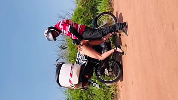 Preview 3 of Sex Mins Sex For Girl And Boy - MOTOQUEIRO N&Atilde_O RESISTIU E BRINCOU COMO CUZINHO DA SAFADA NA BEIRA DA ESTRADA