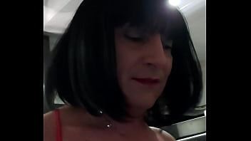 Preview 1 of Sex Xxx In Brazil - Mec&acirc_nico fode minha boca sempre que estou no setor de oficinas!