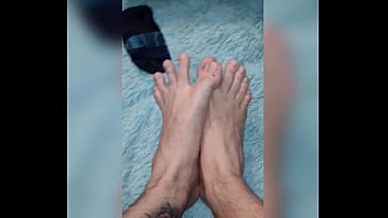 Preview 4 of Jawel Jades - tomas styl muestra sus pies despues de caminar todo el dia
