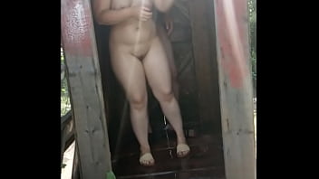 Preview 2 of Animal Con Chicas - We take a summer country shower. I suck  dick under the streams of water.
