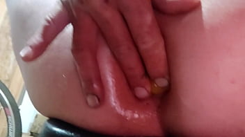 Preview 4 of Pigtail Anal Full Hd Blowjob - Me having some solo fun with vegetables