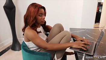 Preview 1 of Porno Nigerian - Work From Home HumpFest / Brazzers  / download full from http://zzfull.com/hom