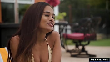 Preview 1 of Maman Et So Fils - Guy licks and fucks petite black babe