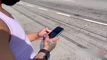 Preview 1 of Gug Girls Sex - Passageiro De Uber Esqueceu a Carteira