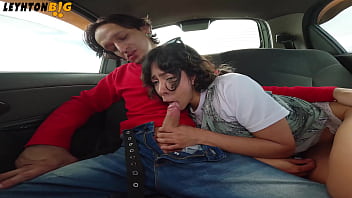 Preview 3 of Sakova Ddf - Follandome a una chica peque&ntilde_a y sexy en un carro en movimiento