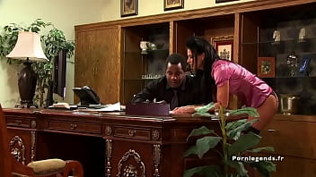 Preview 1 of Spades268 - India Summer : une chaude brune blanche prend une grosse bite noire dans le cul