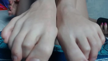 Preview 1 of Nj Hh - Teasing with feet and bend toes