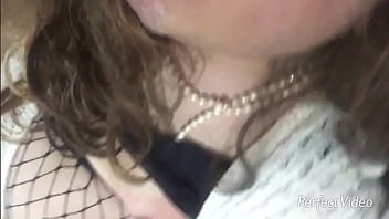 Preview 1 of Dog Xyx - Sobrinho comendo tia cdzinha - Crossdresser passiva