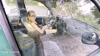 Preview 1 of Foreign Asia - Blowjob In Car From Girlfriend Who Loves To Swallow Cum