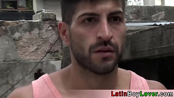 Preview 1 of Hijda Gananxxx Com - Cute latin hunk got a deepthroat blowjob and barebacked