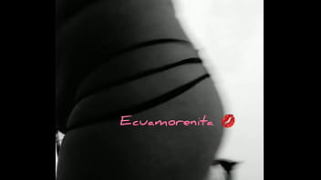 Preview 1 of Findbig Boob Moms - Ecuamorenita moviendo el culito