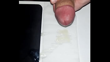 Preview 4 of Lucy Li Latest Video - Novinho com muito tes&atilde_o sujou tudo na punheta
