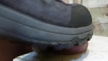 Preview 3 of Dildo Grosso - Boot on my Balls