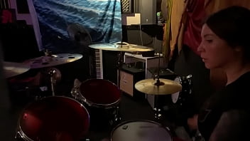 Preview 1 of Sunny Leone In First Time Sex - Felicity feline drumming long jam
