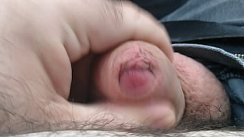 Preview 2 of Desi Xxx Com V - Uber batendo punheta aguardando corrida