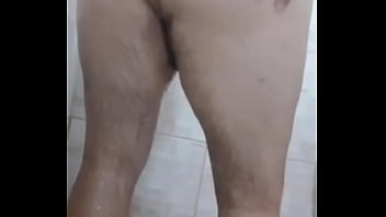 Preview 2 of Analzz Dillion - Lavando o rab&atilde_o e o cusinho pros machos de S&atilde_o Paulo. Vem me ajudar e gozar gostoso. Chama no chat.