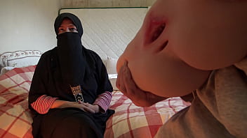 Preview 3 of Xxx Boaco - Moroccan arab wife in Nador shows stepson how to fuck a tantaly sexdoll