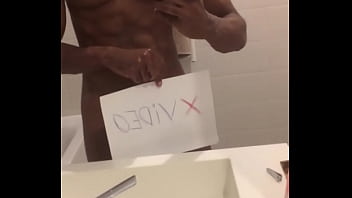 Preview 4 of Escape From Prison Nude - Video de v&eacute_rification