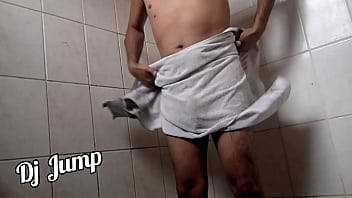 Preview 4 of Forced Rough Brutal Anal Rape - Brincando no chuveiro &eacute_s c&acirc_mera gravando tudo