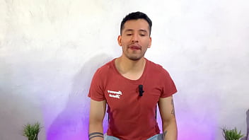 Preview 1 of Period Pad Use Video - Canadiense dotado de 23cm penetra a pelo al joven mexicano en el hotel de la playa! Relato sexual
