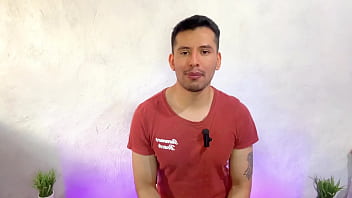 Preview 4 of Period Pad Use Video - Canadiense dotado de 23cm penetra a pelo al joven mexicano en el hotel de la playa! Relato sexual