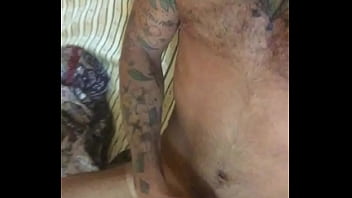 Preview 4 of Kittens Kef Sxse Move - muleque tatuado batendo punheta