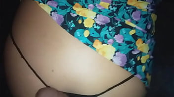 Preview 2 of Emily Edison Masturbation - Me tiene loco &eacute_l enorme culo de mi hermanastra rebeca y le lleno ese culo de semen