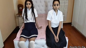 Preview 1 of Son Help Sister - Clases de Sexo a mis Hijastras Hermosas Que Reci&eacute_n Llegan de La Escuela