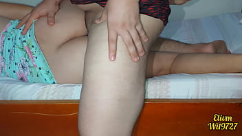 Preview 2 of Tube Japanese Girl Nanpa Spycam - Se come EL CO&Ntilde_O DE SU HERMANASTRA CUANDO ESTAN SOLOS