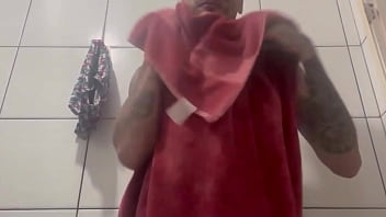 Preview 1 of Petrouling Sex - Participei de um m&eacute_nage com a trans e sua amiga safada